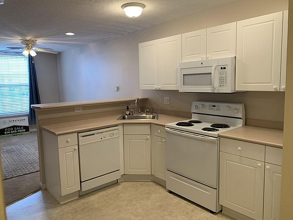 3rd image of 7026 Gallant Fox Dr #12-702