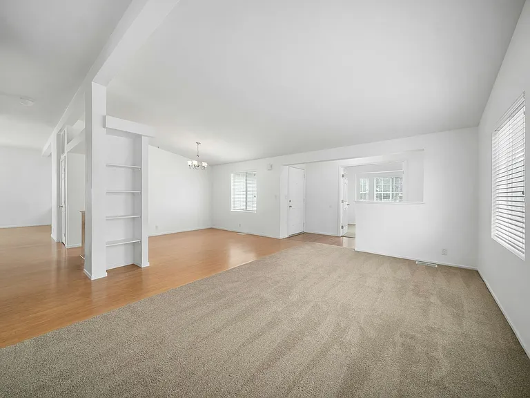 351 Lark Dr — Photo 4