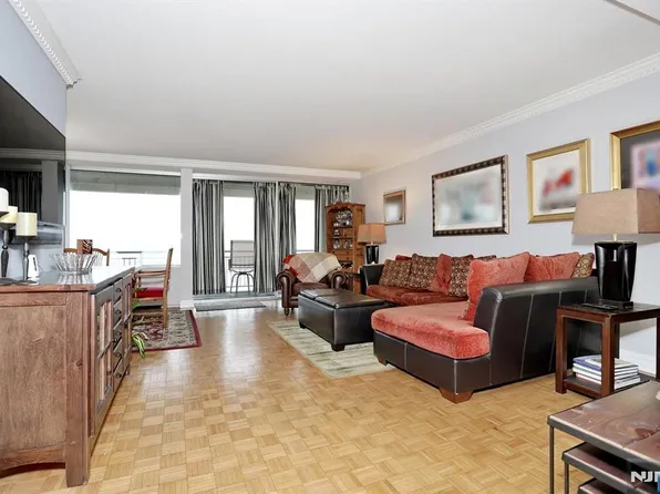 4 Horizon Road #815, Fort Lee, NJ 07024