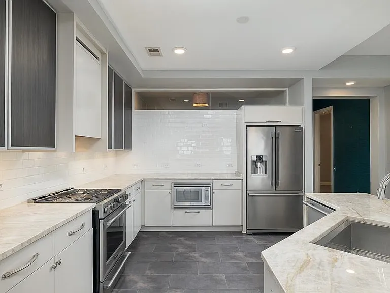 717 Riverside Dr #1105 — Photo 7