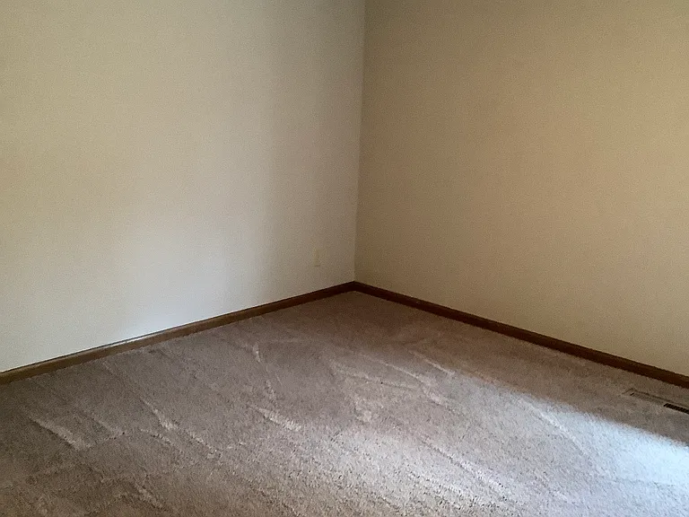 east bedroom