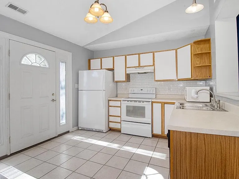 5755 Eden Village Dr — Photo 9