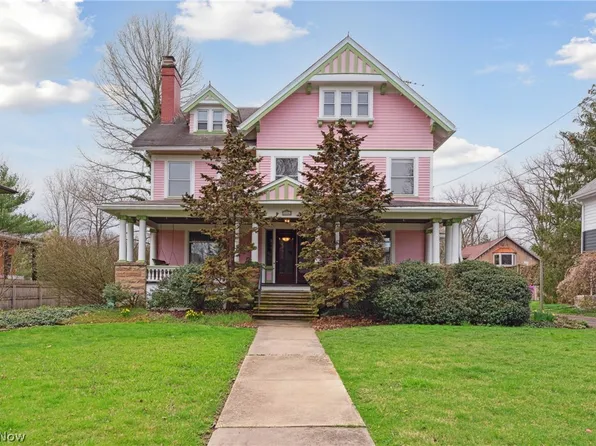 271 W College St, Oberlin, OH 44074