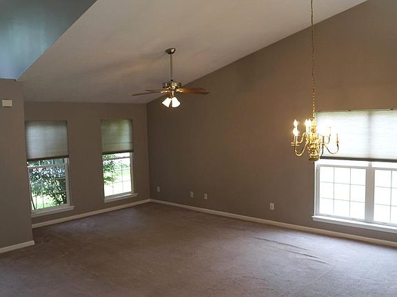 4th image of 6913 Lindel Ct