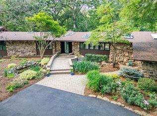 730 Plum Tree Rd, Barrington, IL 60010