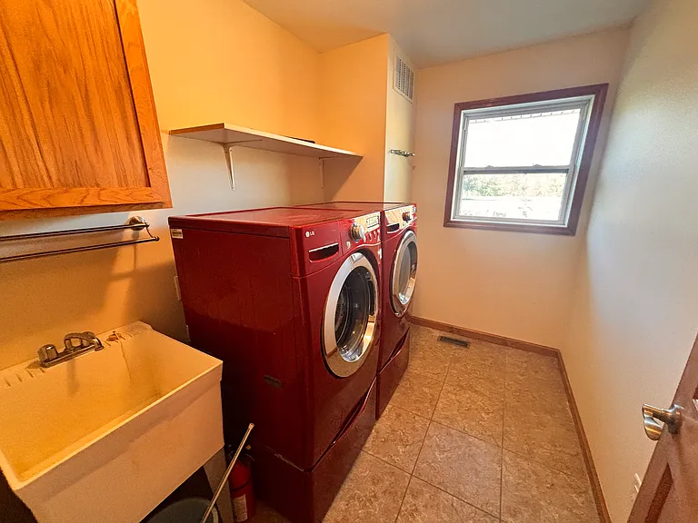 3775 W Columbia St — Photo 12