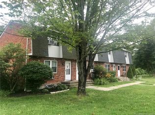 80 Wellswood Rd APT 13, Amston, CT 06231