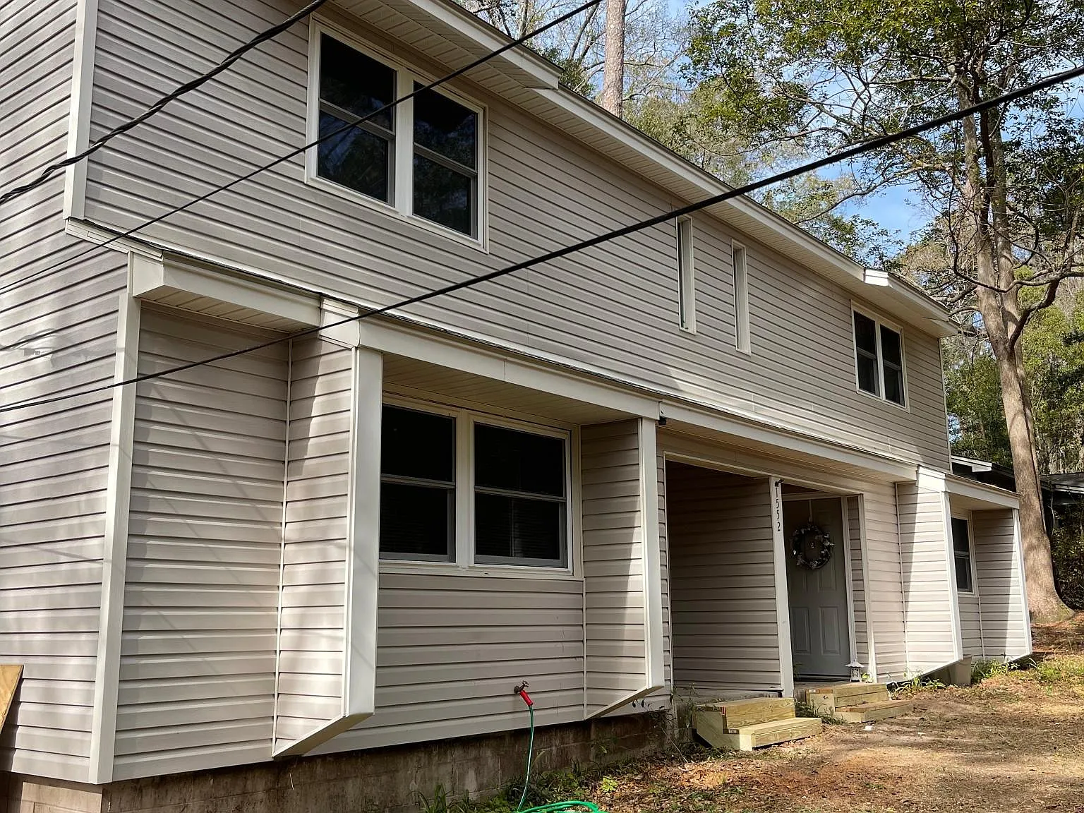 1552 Live Oak Dr — Photo 2