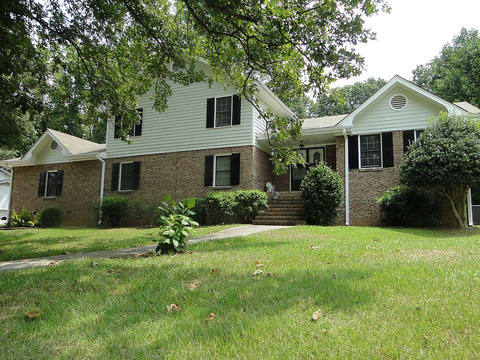 1st image of 4117 Menlo Way