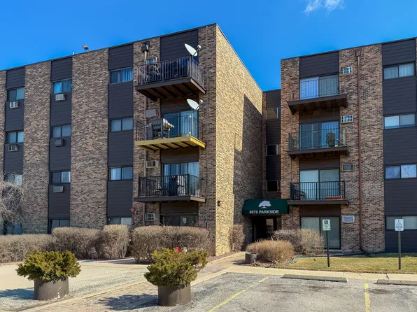 8970 N Parkside Ave APT 408, Des Plaines, IL 60016