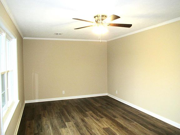 3rd image of 1546 Brookdale Ave