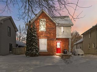 112 Eagle Ave, Brantford, ON N3S 1Z5