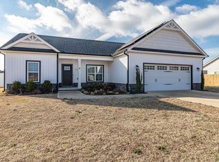 211 Shepherds Field Dr, Pikeville, NC 27863