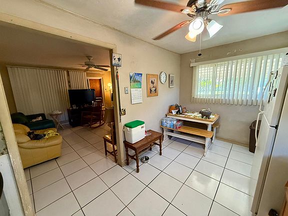 3rd image of 3520 Suncrest Road