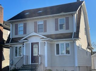 100 Ackerman Ave, Saddle Brook, NJ 07663