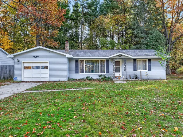 525 E Muskegon Ave, Whitehall, MI 49461