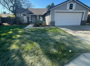 2852 Purvis Ave, Clovis, CA 93611