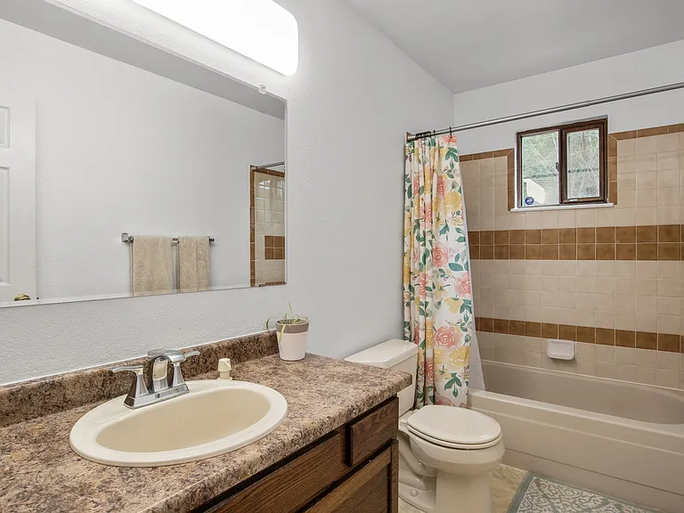 3713 W High St — Photo 12