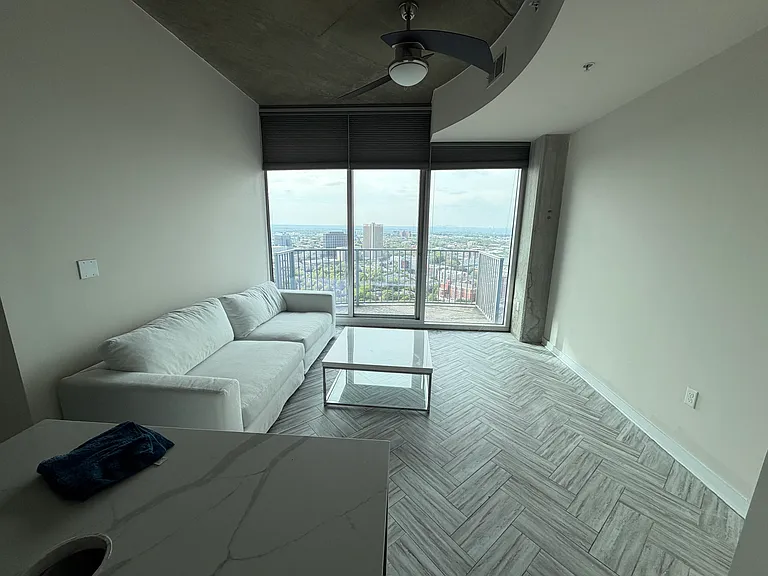 400 W Peachtree St NW #35000 — Photo 6