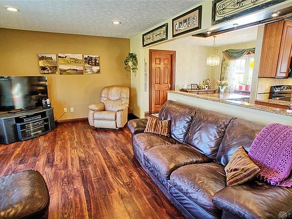 4th image of 932 Ashcreek Dr