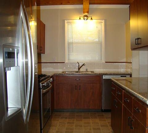 5th image of 606 Millich Dr #B