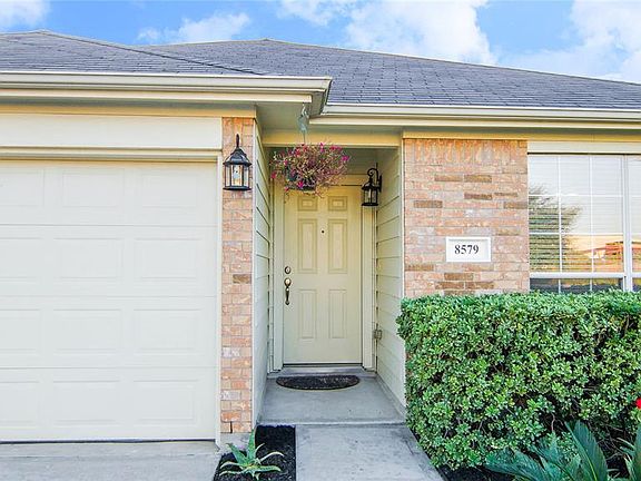 4th image of 8579 Chaletford Dr