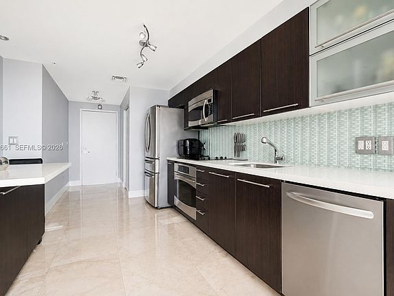 2nd image of 90 SW 3rd St APT 3110