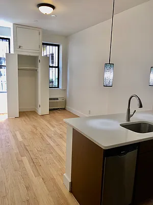 Rented by REAL New York | media 9