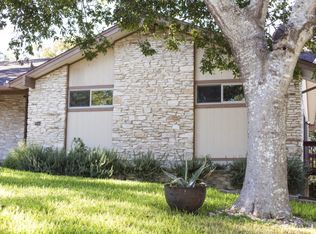 117 Oak Ridge Dr, San Marcos, TX 78666