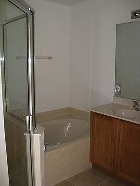 5th image of 10661 Regent Square Dr #1602