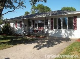 912 N Agnew St, Winamac, IN