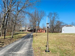 6920 S Buckner Tarsney Rd, Oak Grove, MO 64075