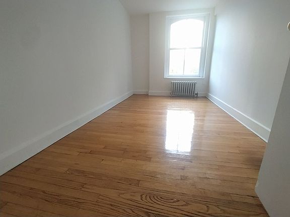 2nd image of 24 Joralemon St #D11
