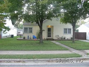 552 S 13th St photo 1
