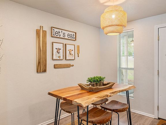 3rd image of 1308 Utopia Ct