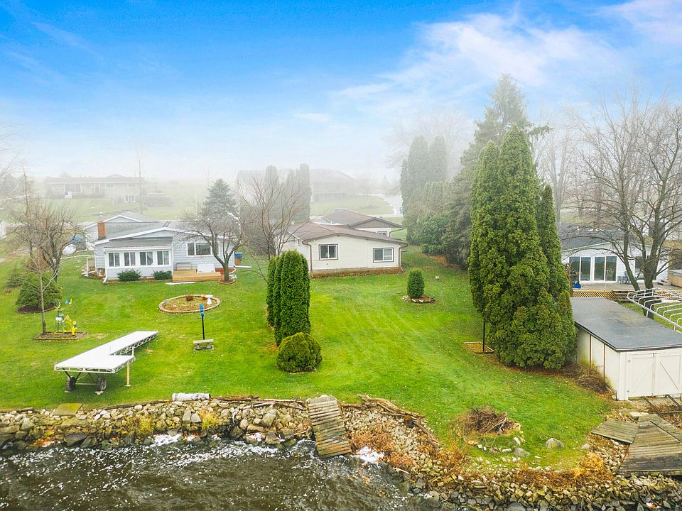 1st image of W11042 Glen Dr