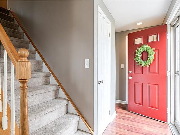 2nd image of 8220 Renfrew Dr