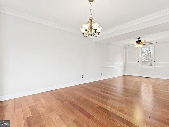5th image of 14408 Tracy Schar Ln