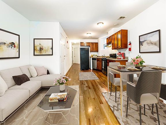 4th image of 236 Van Horne St #1A