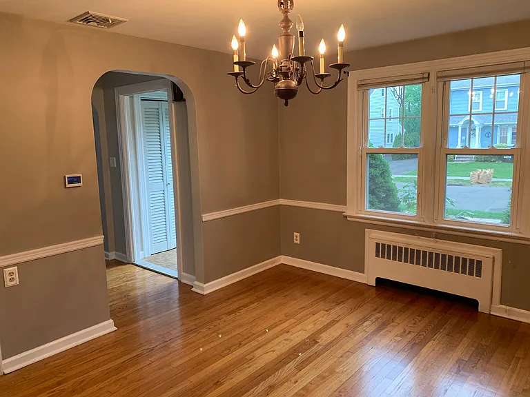 37 Spring Garden St — Photo 32