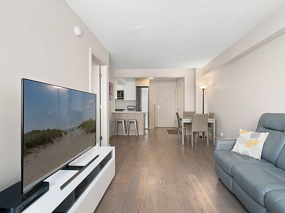 4th image of 10740 Queens Blvd APT 6C