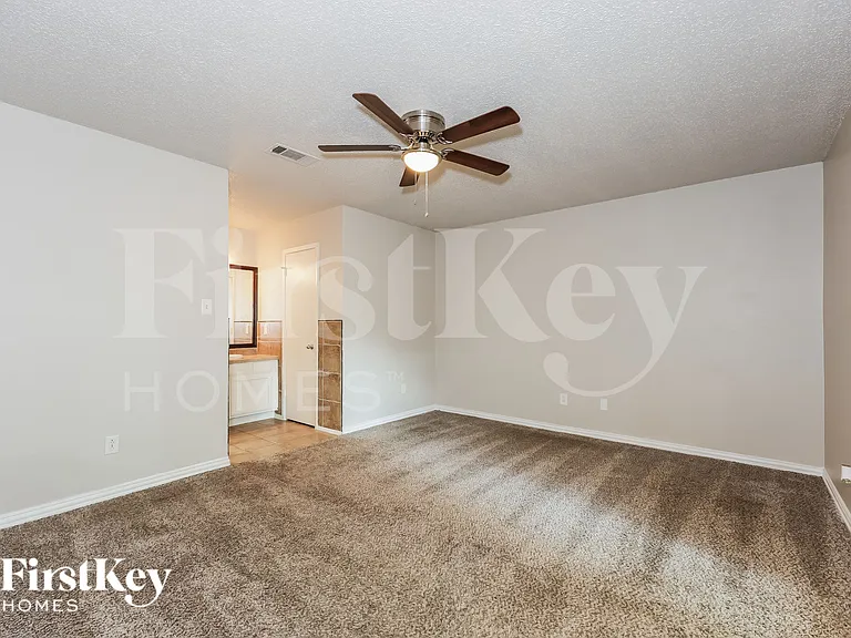 1800 Chittam Dr — Photo 8
