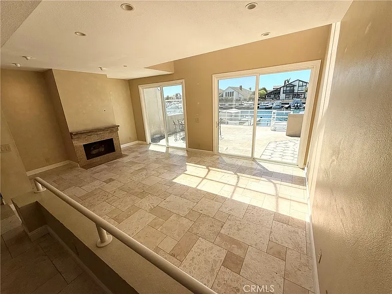 3382 Tempe Dr — Photo 3