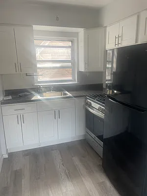 Rented by Royal House Realty, Inc. | media 9