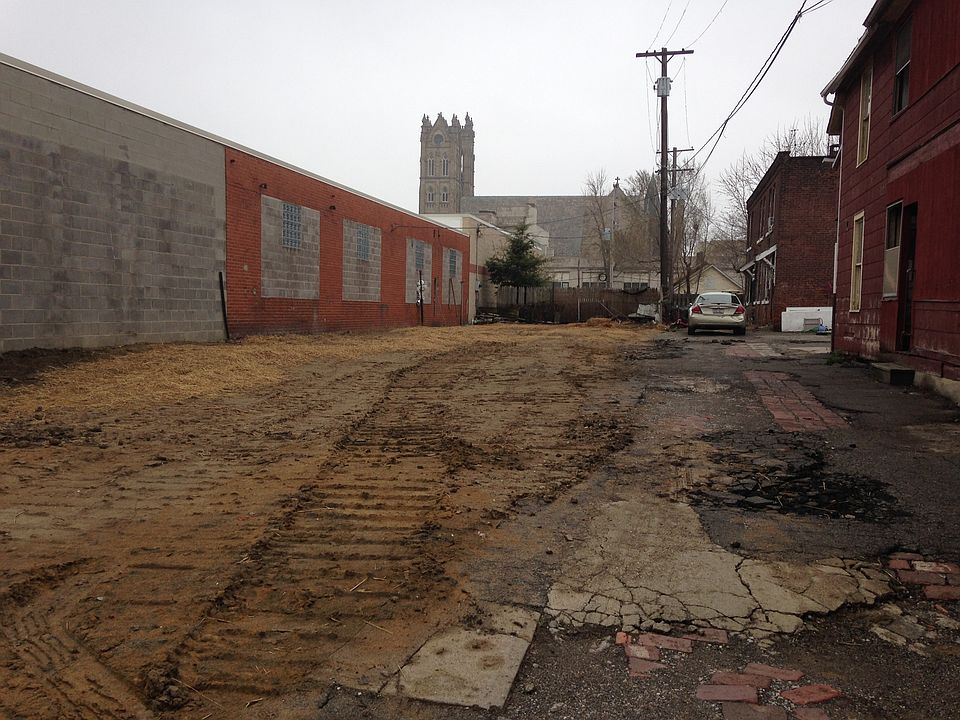 1st image of 1442 E 45th St