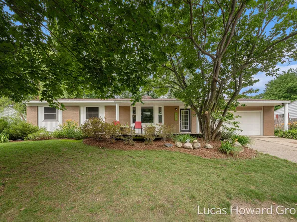 4843 Kittery St NW, Comstock Park, MI 49321