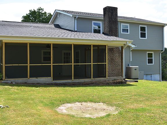 4th image of 8117 Thornwood Dr