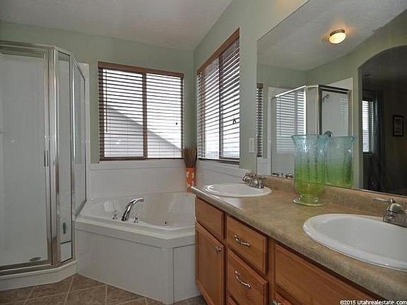 3rd image of 7507 S Park Maple Dr