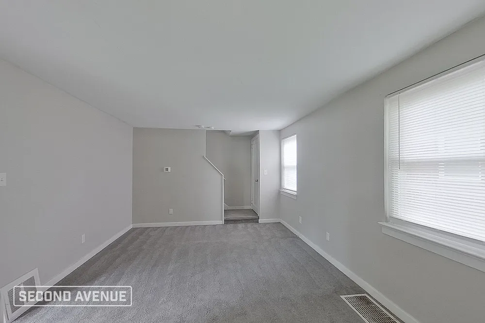 3 bed, 1.0 bath, 1100 sqft, $1,395 — Photo 3