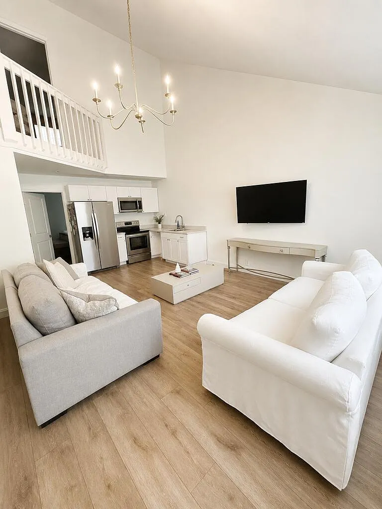 2 bed, 2.0 bath, 1800 sqft, $1,350 — Photo 4